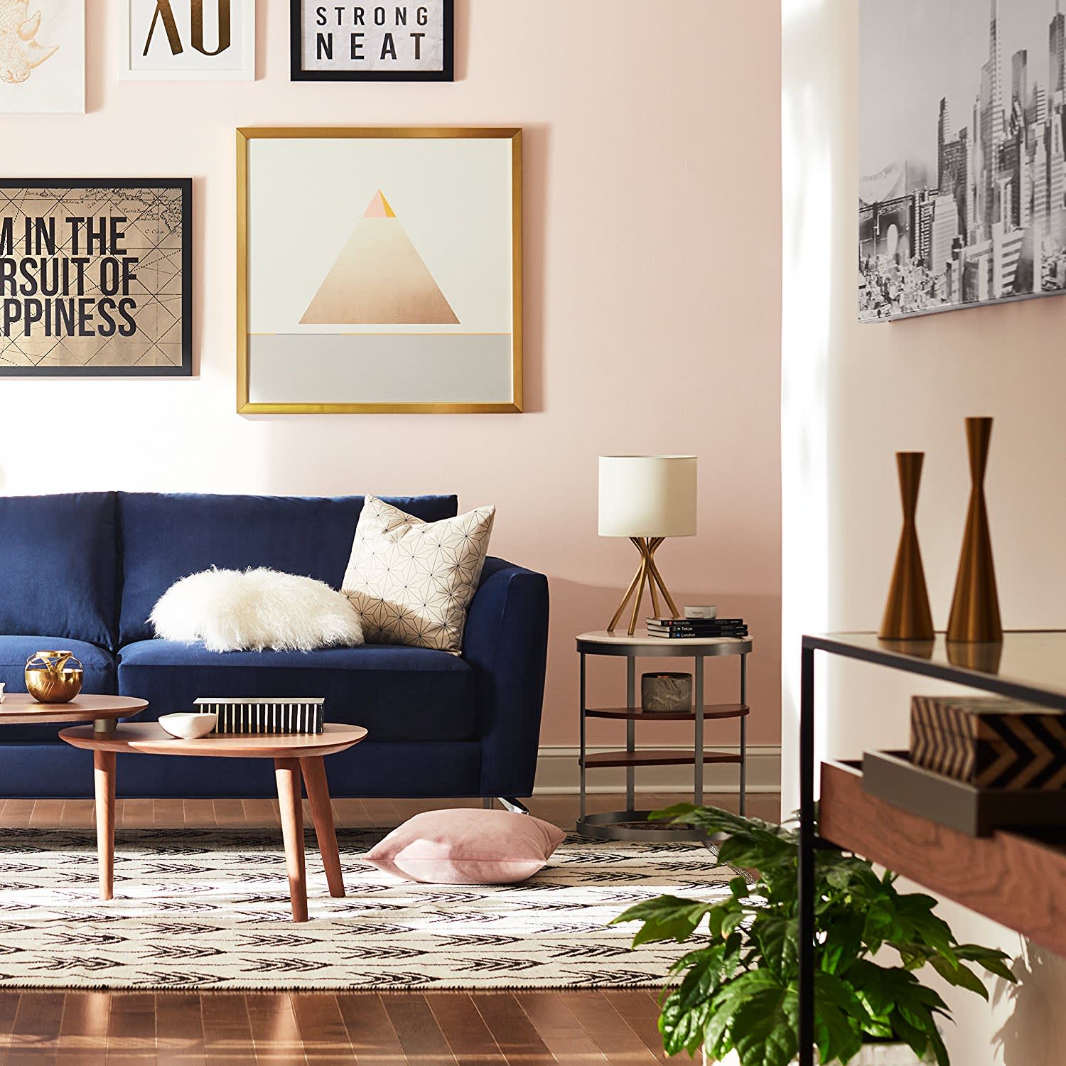 Rozsviťte svůj obývací prostor krásnou stolní lampou