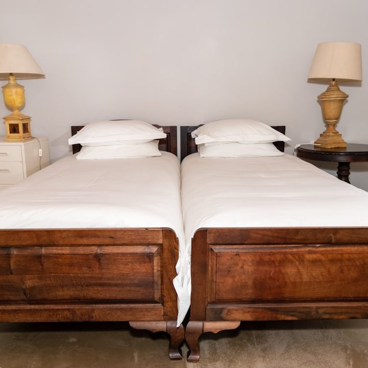 Keramická matná noční lampa s jemným zářením